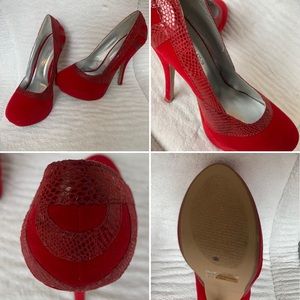 Red flocked pumps with snake skin pattern accents